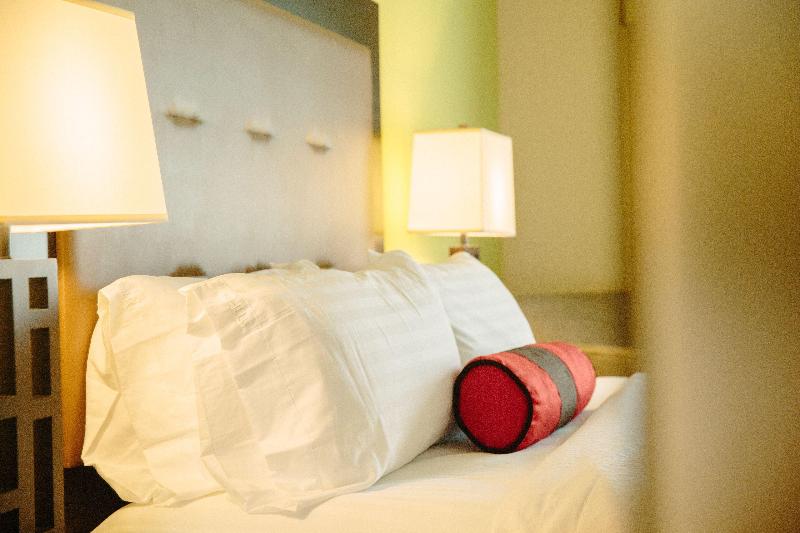 Holiday Inn Murfreesboro image
