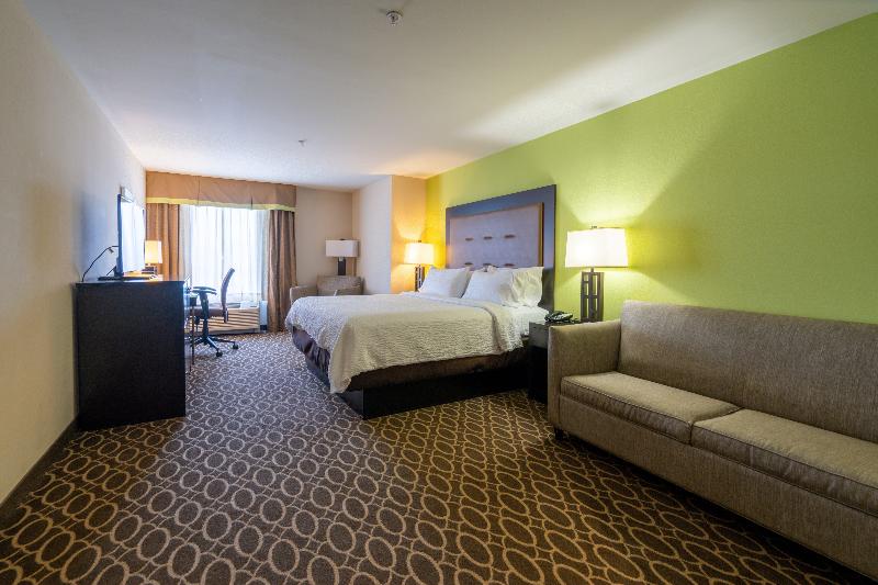 Holiday Inn Murfreesboro image