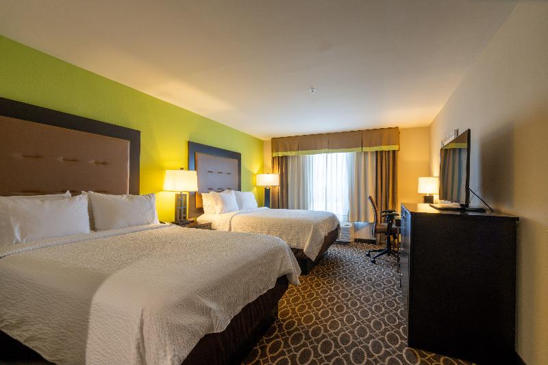 Holiday Inn Murfreesboro image