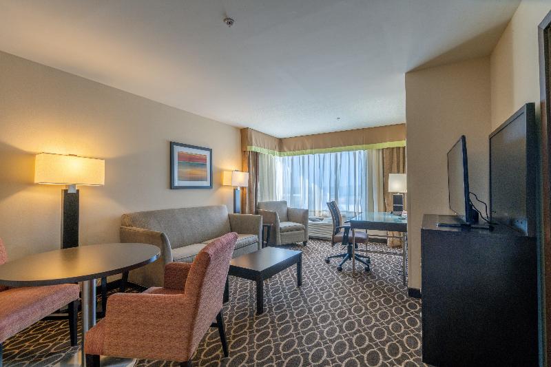 Holiday Inn Murfreesboro image