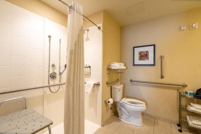 Holiday Inn Murfreesboro image