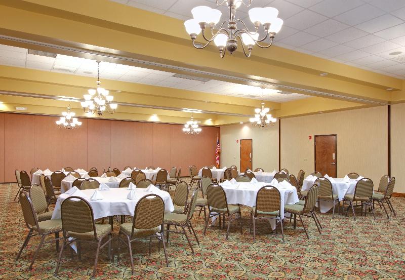 Holiday Inn Blytheville image