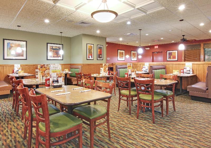 Holiday Inn Blytheville image