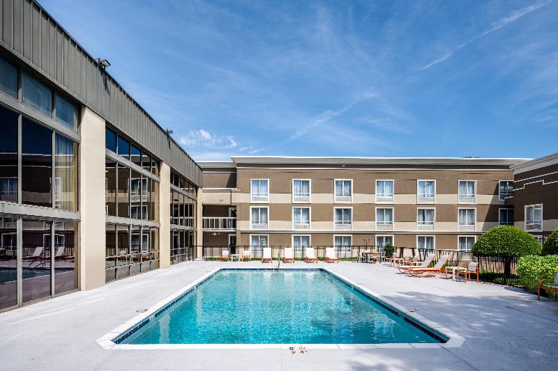 Holiday Inn Blytheville image