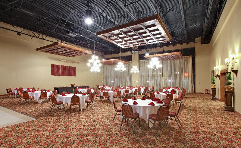 Holiday Inn Blytheville image