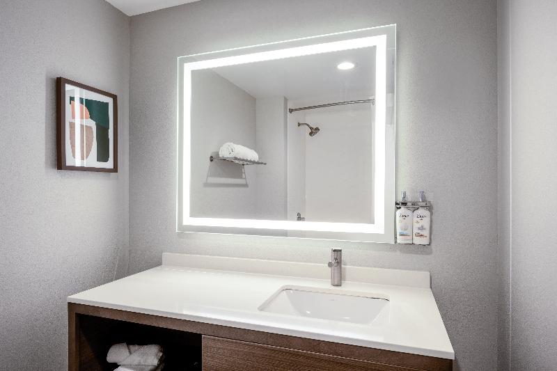 Holiday Inn Blytheville image