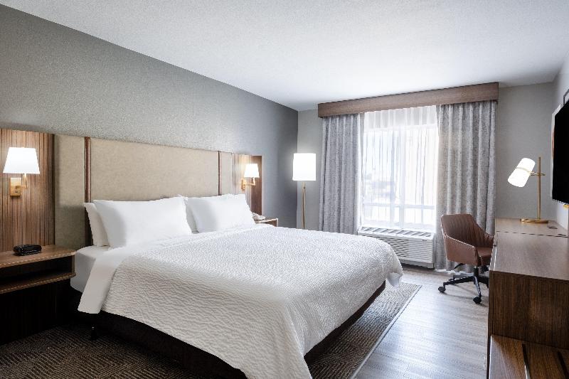 Holiday Inn Blytheville image