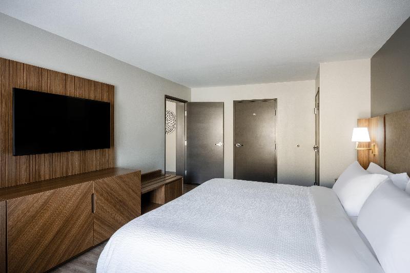 Holiday Inn Blytheville image