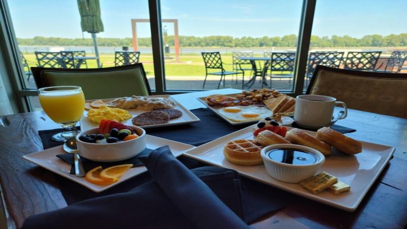 Holiday Inn Owensboro Riverfront image