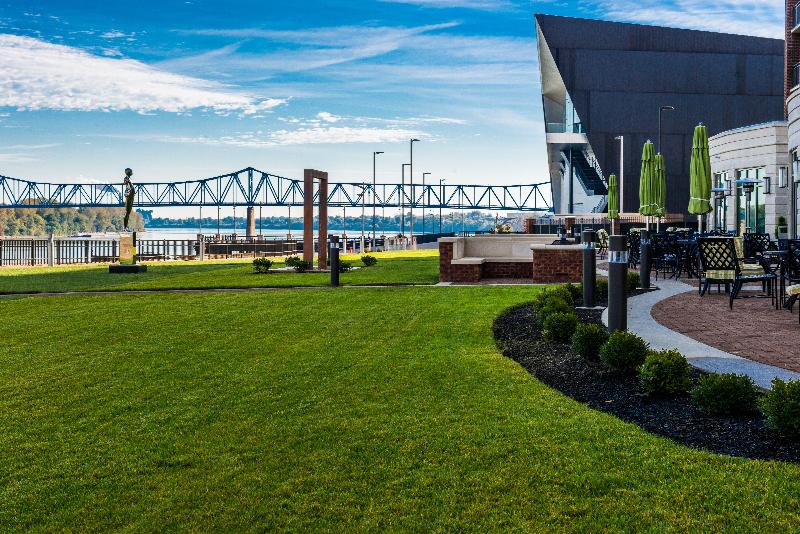 Holiday Inn Owensboro Riverfront image