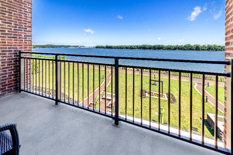 Holiday Inn Owensboro Riverfront image