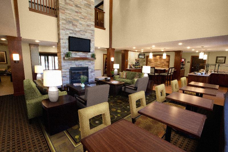 Hotel Staybridge Suites Dearborn MI
