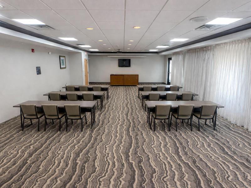 Staybridge Suites Elkhart North image