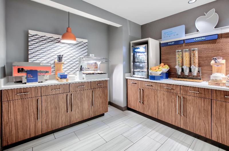Holiday Inn Express & Suites Pell City By IHG image
