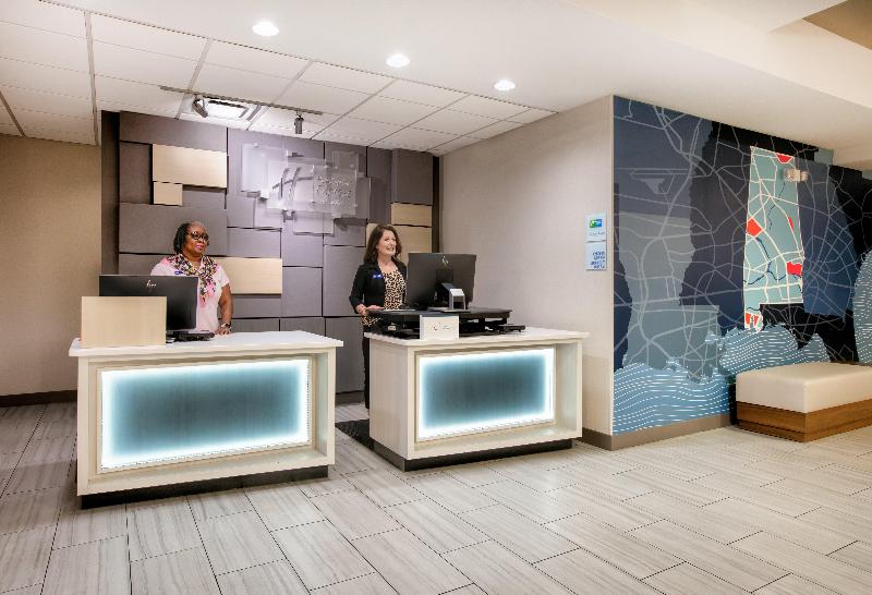 Holiday Inn Express & Suites Pell City By IHG image
