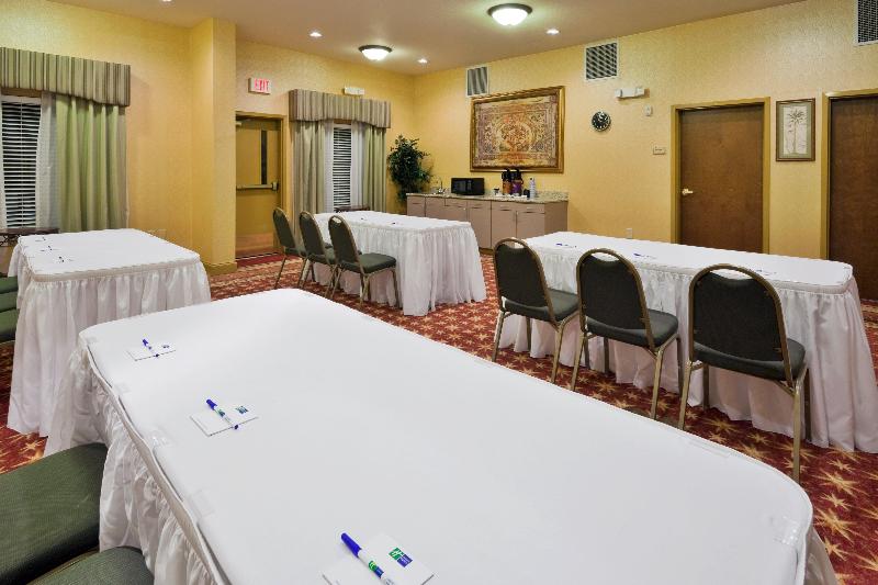 Holiday Inn Express & Suites Pell City By IHG image