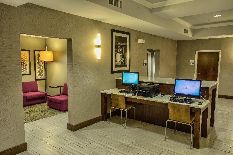 Holiday Inn Express & Suites Pell City By IHG image