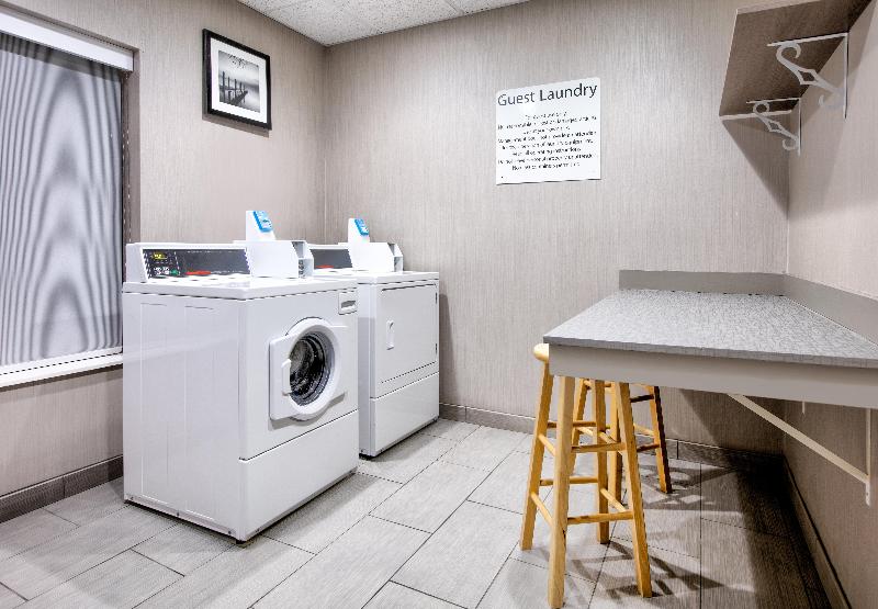 Holiday Inn Express & Suites Pell City By IHG image