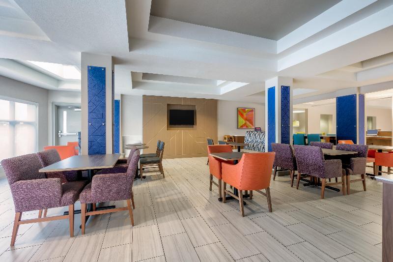 Holiday Inn Express & Suites Pell City By IHG image