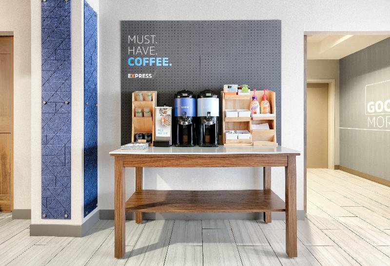 Holiday Inn Express & Suites Pell City By IHG image