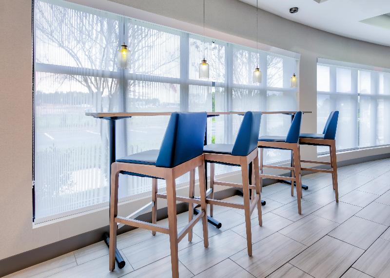 Holiday Inn Express & Suites Pell City By IHG image
