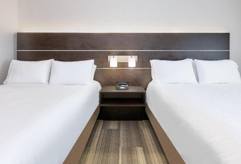 Holiday Inn Express & Suites Pell City By IHG image