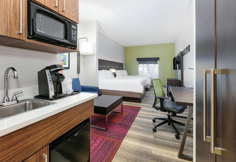 Holiday Inn Express & Suites Pell City By IHG image