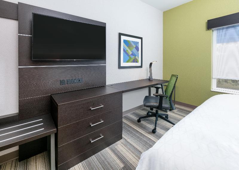 Holiday Inn Express & Suites Pell City By IHG image