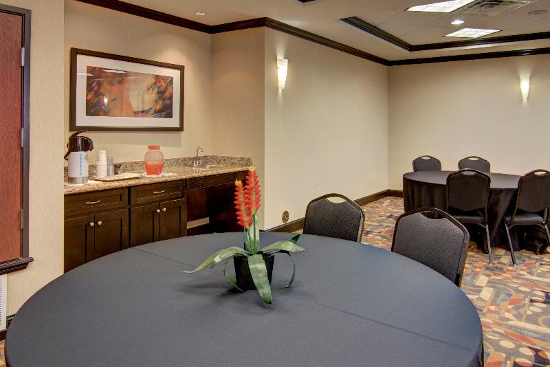 Holiday Inn Express & Suites Paris By IHG image