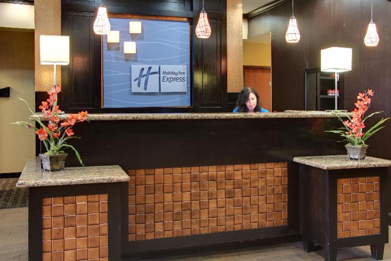 Holiday Inn Express & Suites Paris By IHG image