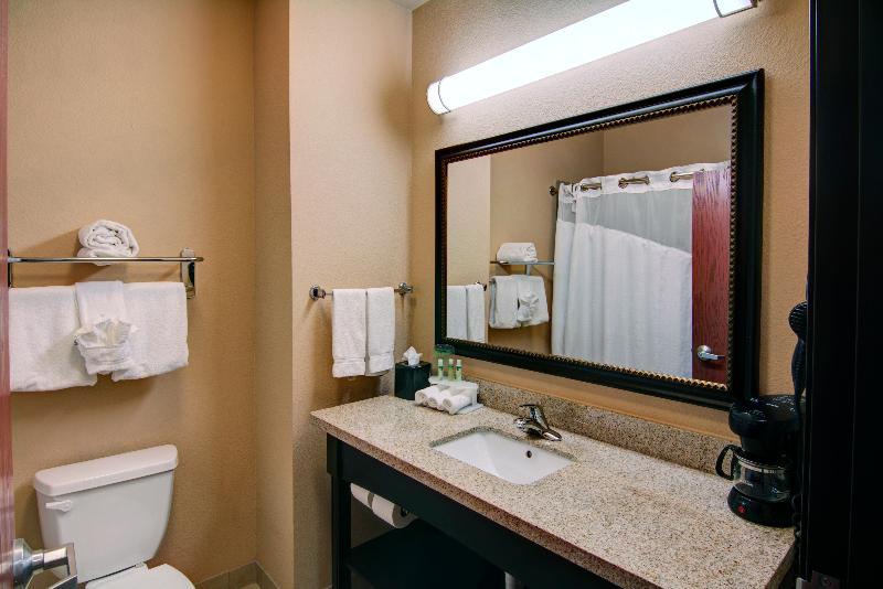 Holiday Inn Express & Suites Paris By IHG image