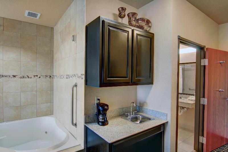 Holiday Inn Express & Suites Paris By IHG image