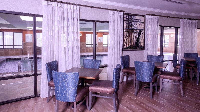 Holiday Inn Express and Suites Morgan City Tiger I image