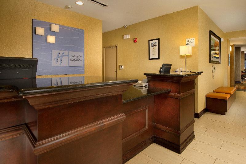 Holiday Inn Express & Suites Uvalde By IHG image