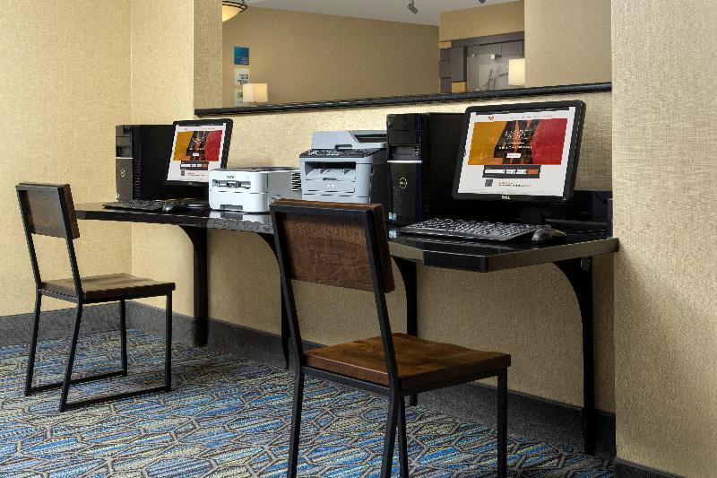 Holiday Inn Express & Suites Uvalde By IHG image