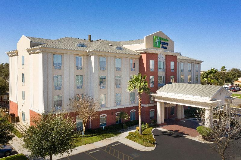 Holiday Inn Express & Suites Uvalde By IHG image