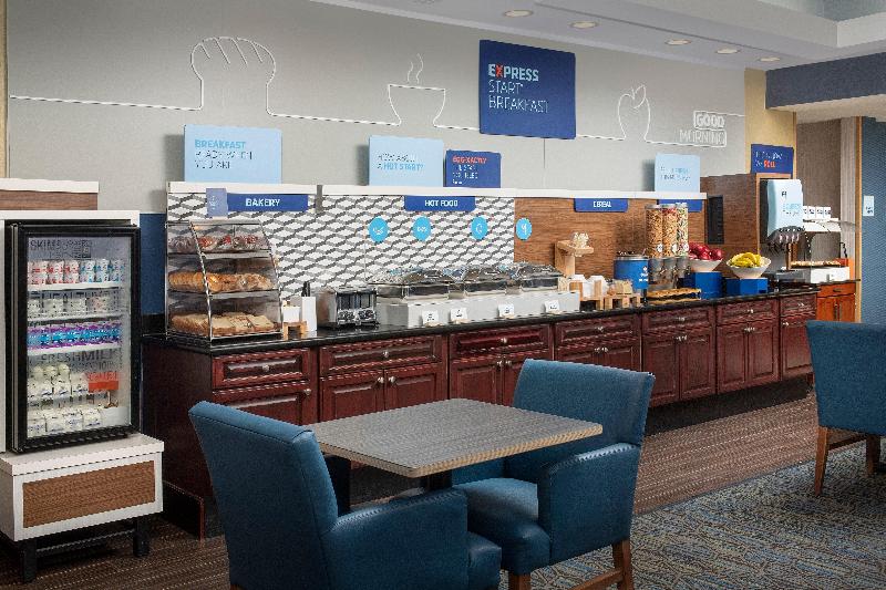 Holiday Inn Express & Suites Uvalde By IHG image