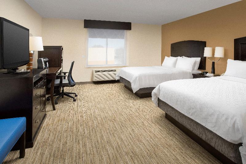 Holiday Inn Express & Suites Uvalde By IHG image