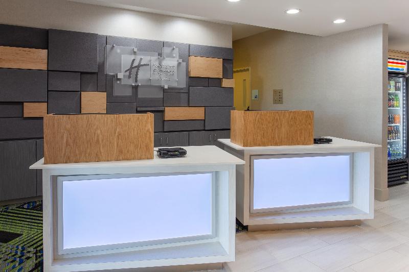 Holiday Inn Express and Suites Vandalia image