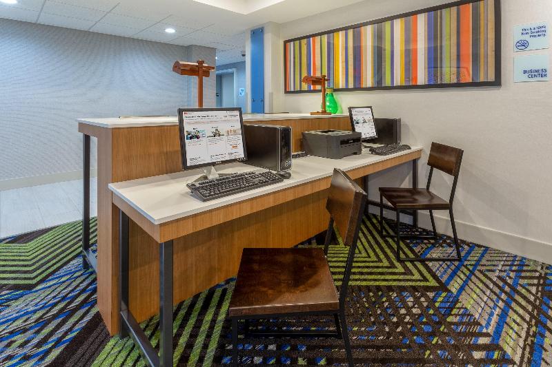 Holiday Inn Express and Suites Vandalia image