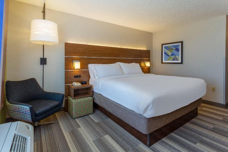 Holiday Inn Express and Suites Vandalia image