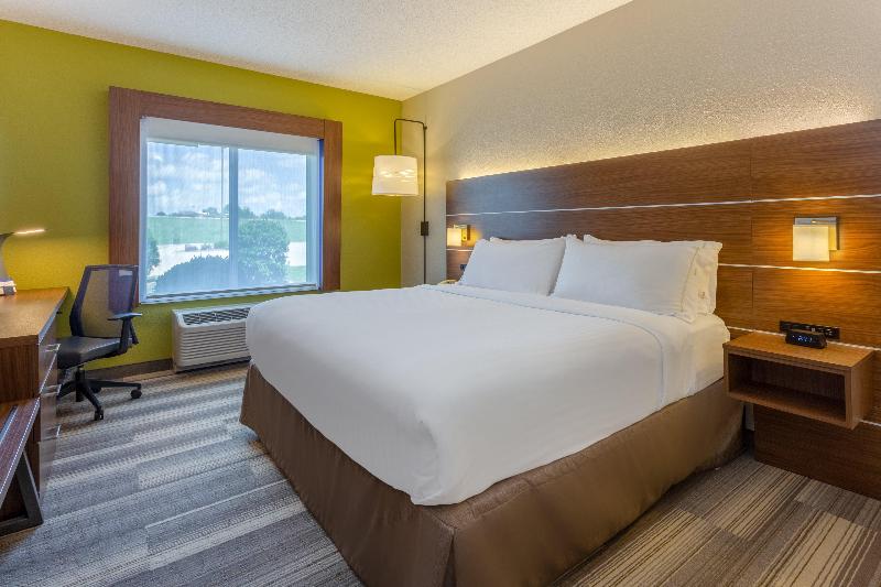 Holiday Inn Express and Suites Vandalia image