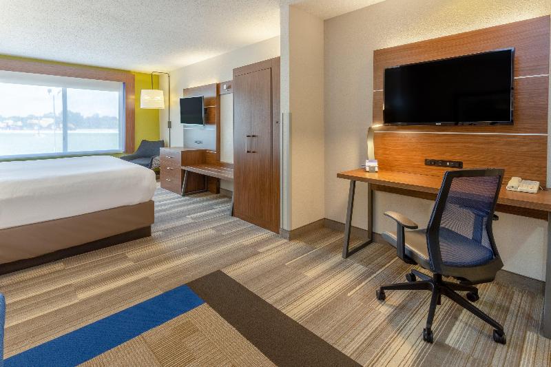 Holiday Inn Express and Suites Vandalia image