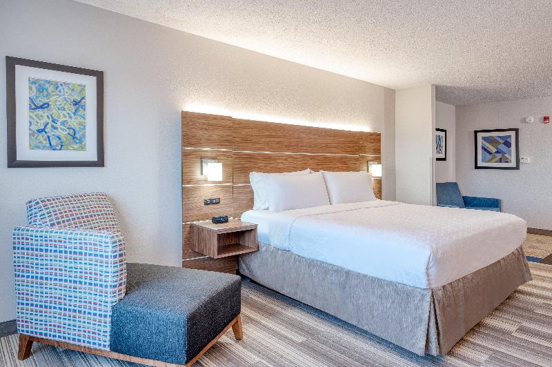 Holiday Inn Express and Suites Vandalia image