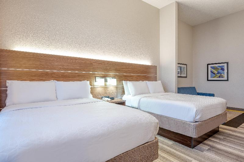 Holiday Inn Express and Suites Vandalia image