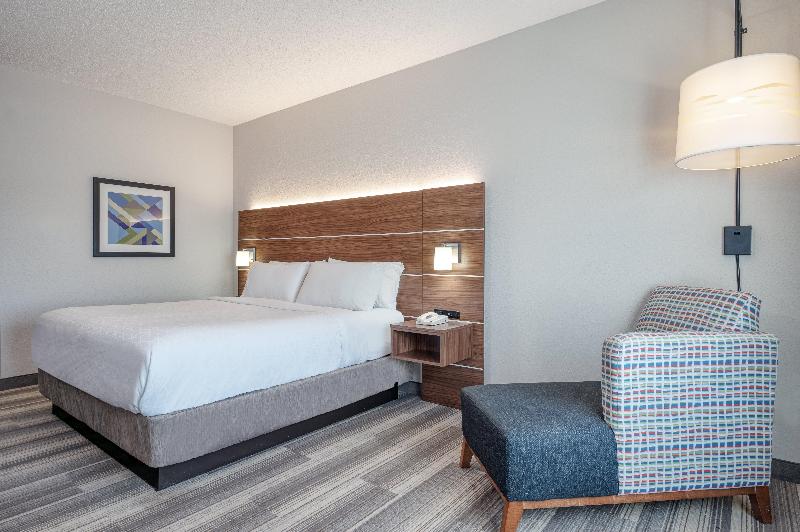 Holiday Inn Express and Suites Vandalia image