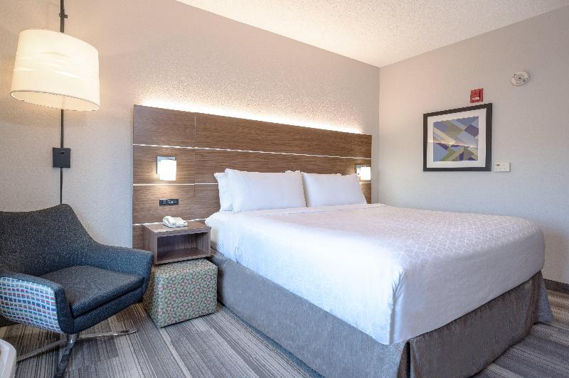 Holiday Inn Express and Suites Vandalia image