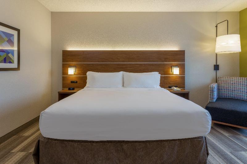 Holiday Inn Express and Suites Vandalia image
