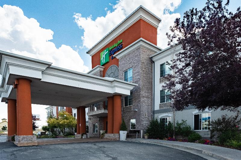Holiday Inn Express & Suites Evanston By IHG