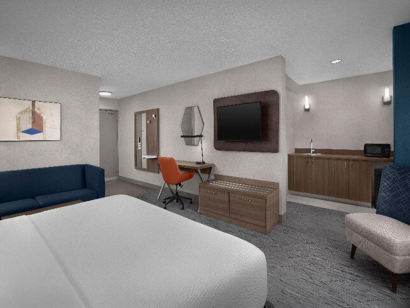 Holiday Inn Express Fargo West Acres image